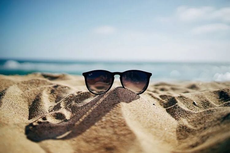 How to handle holiday burnout yourself